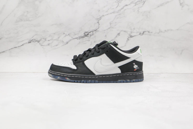 Nike SB Dunk Low Staple Panda Pigeon