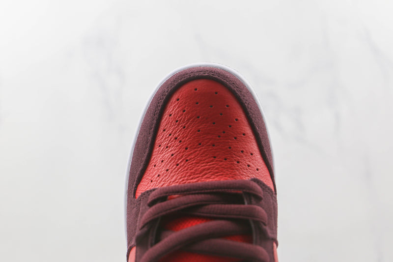 Nike SB Dunk Low Cherry