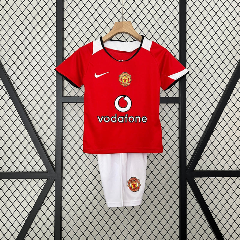 Kids Kit Manchester United home 05/06 retro