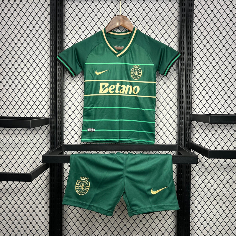 Kids Kit Sporting away 24/25