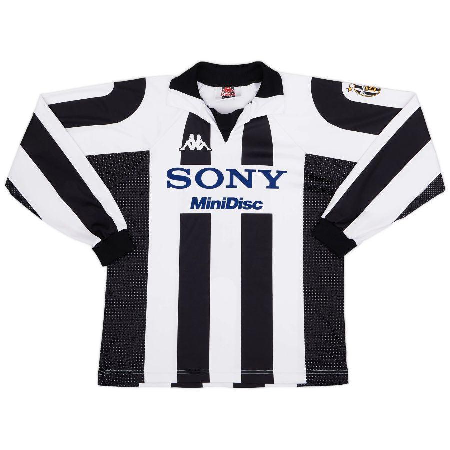 BRINDE-2024-10-06T183505.570 Juventus Retro Home Jersey 1997/98 - Image 1