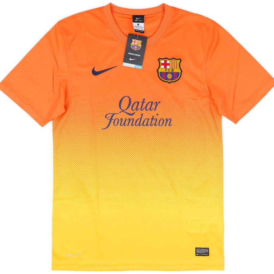 BRINDE-2024-11-22T164403.094_56bc2be7-7cc6-43ba-ad98-d180860570b2 Barcelona Away Retro Jersey 2012/13 - Image 1