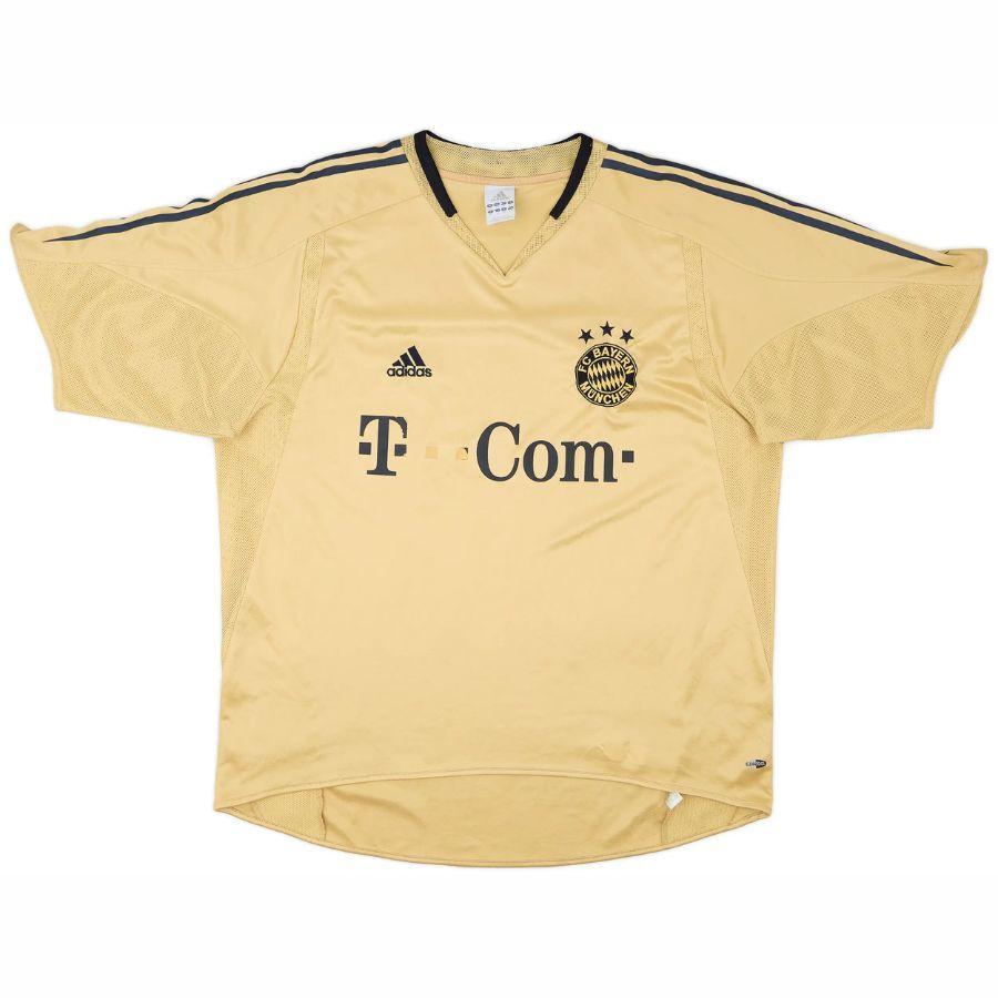 Textodoseuparagrafo-2024-08-02T195440.986 Bayern München Retro Jersey 2004/05 - Image 1