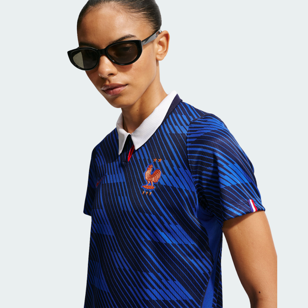 65_99e0e9c2-bfa0-458e-9a5b-74d1bc6aff8c Camisa Feminina França 2026/27 I - Image 1