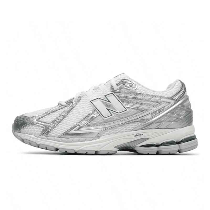 7_7_11zon_763ab09c-ee08-424c-b324-af2ab0191283 New Balance 1906R Silver Metallic - Image 1