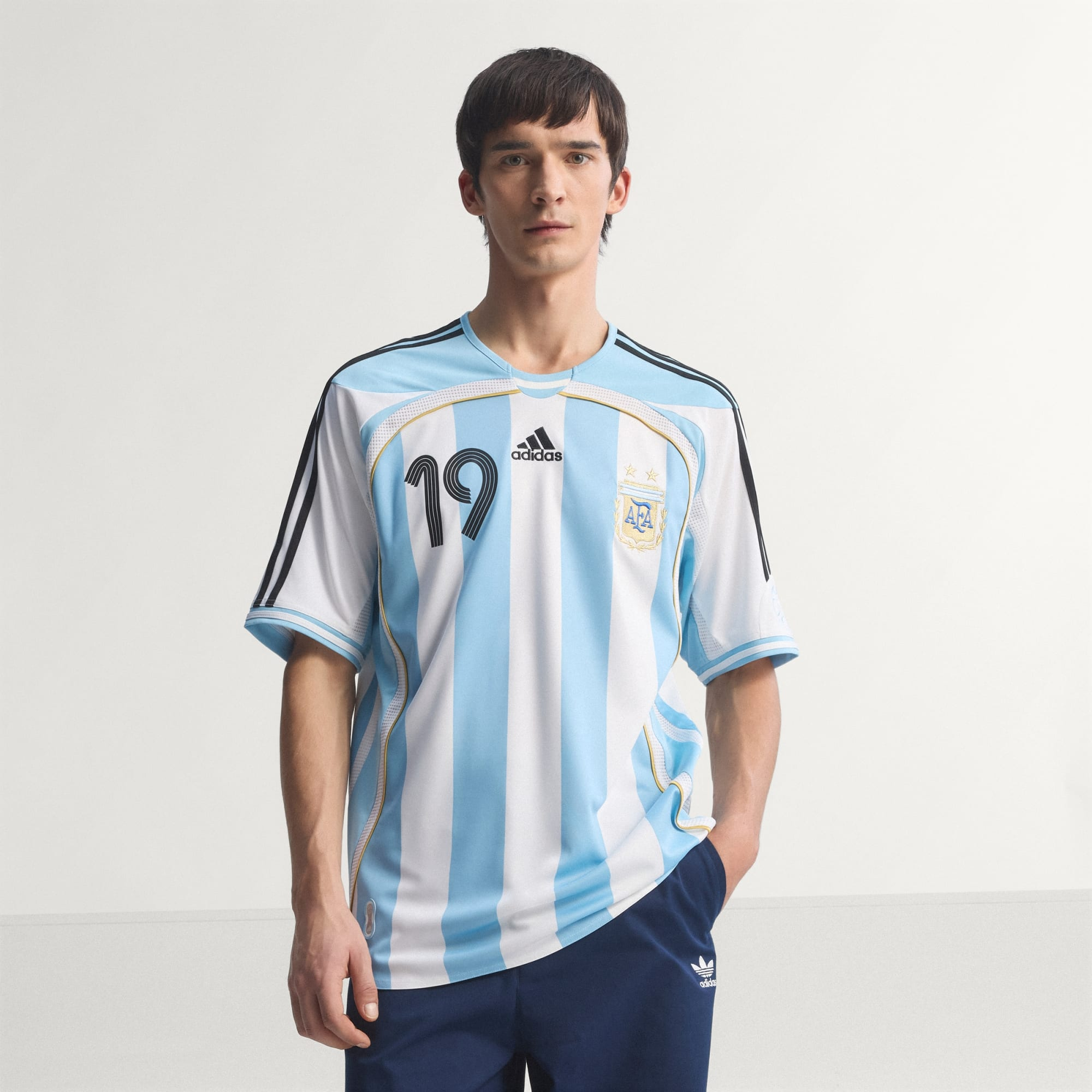 Camisa_I_Messi_Selecao_Argentina_2006_Branco_JN3708_HM1 Camisa I Messi Argentina 2006 - Image 1