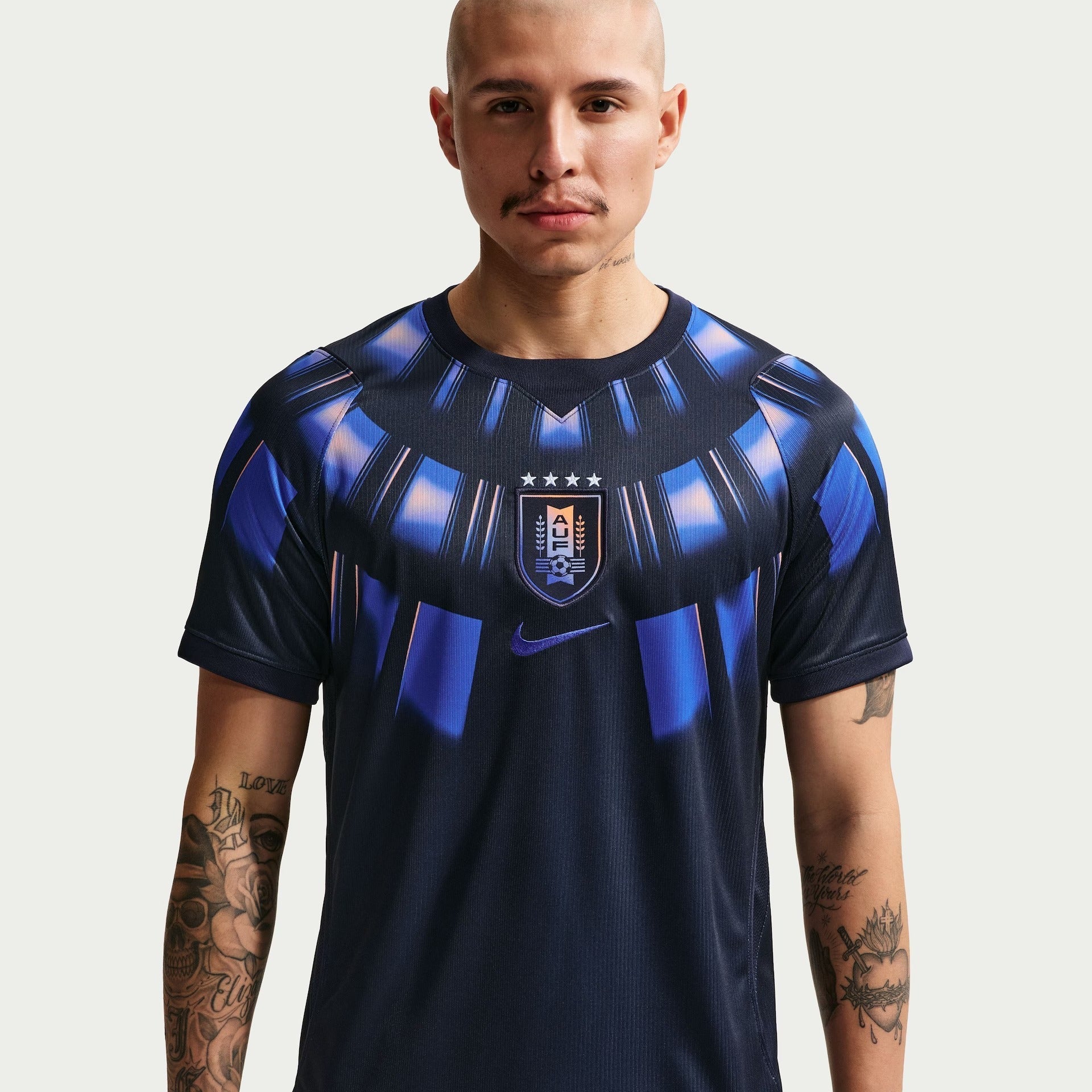 download-2026-03-24T212806.712_94a3240f-cefb-4f0b-bdcc-daf579ce5396 Camisa Uruguai 2026/27 II - Image 1