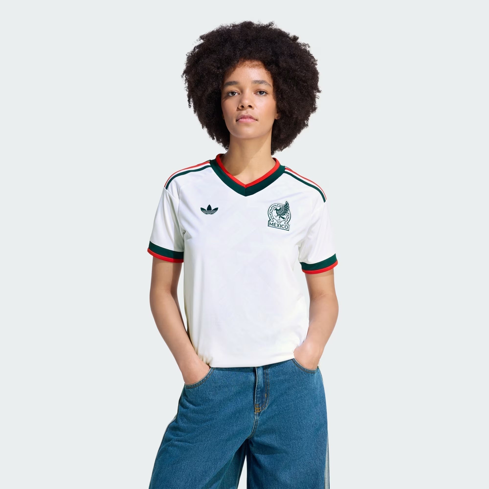 download_-_2026-03-24T235803.954_4ec59b4c-8ceb-46c6-b64b-a176c9a08faf Camisa Feminina México 2026/27 II - Image 1