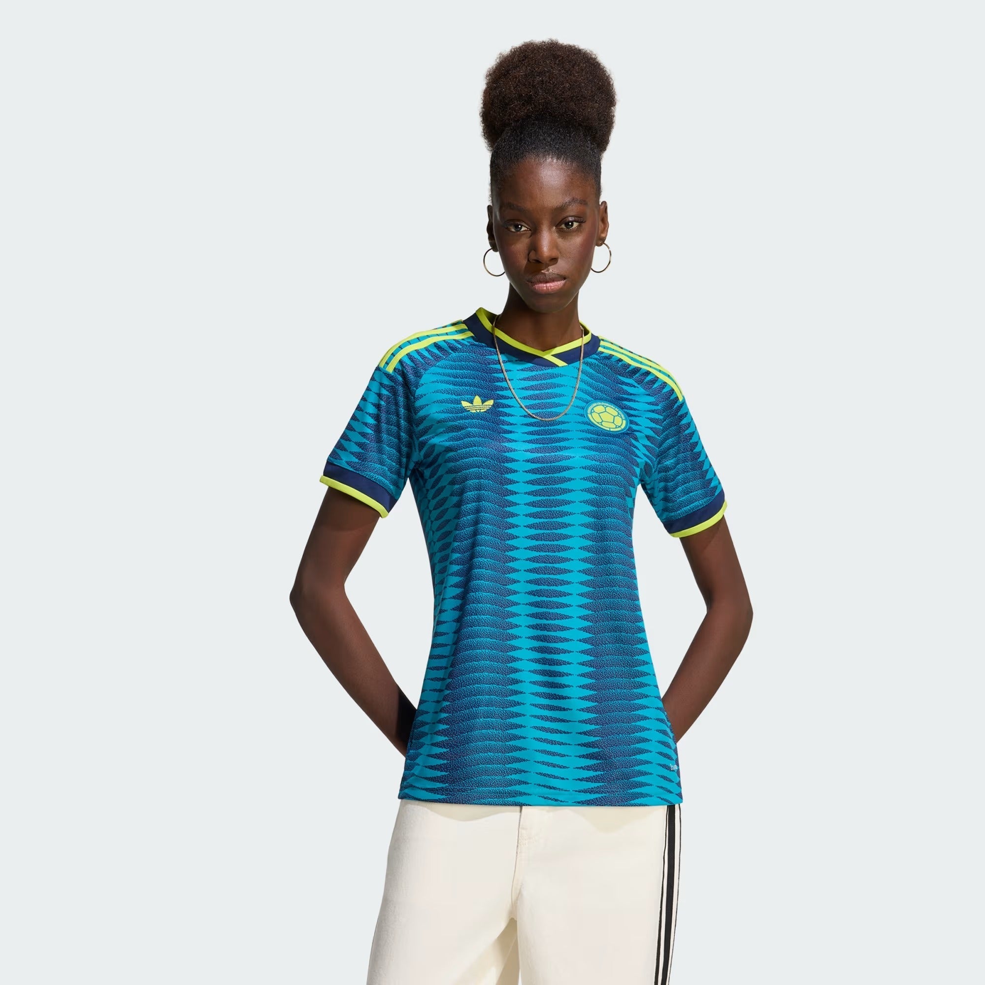 download_-_2026-03-24T235948.194_9ef4a673-dc5d-4caa-86d2-e9aad1f34e23 Camisa Feminina Colômbia 2026/27 II - Image 1